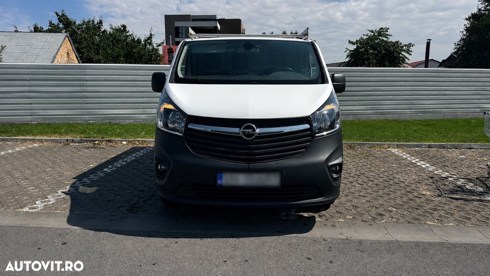 Opel Vivaro - 1