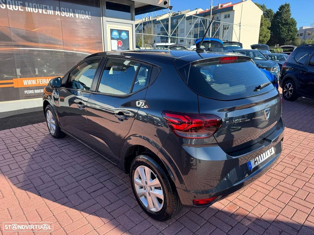 Dacia Sandero - 32