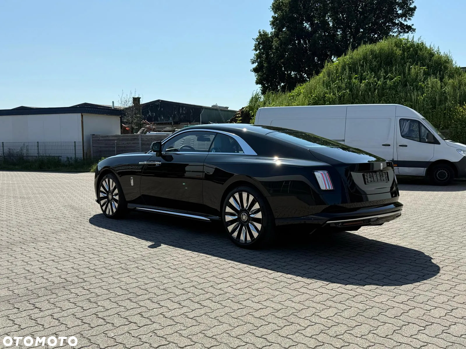 Rolls-Royce Spectre - 2