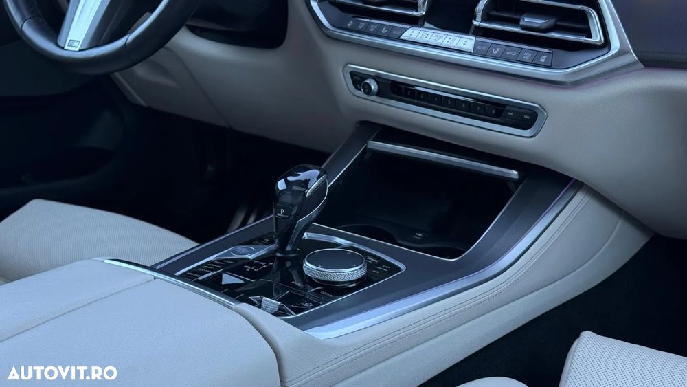 BMW X5 M M50d - 27