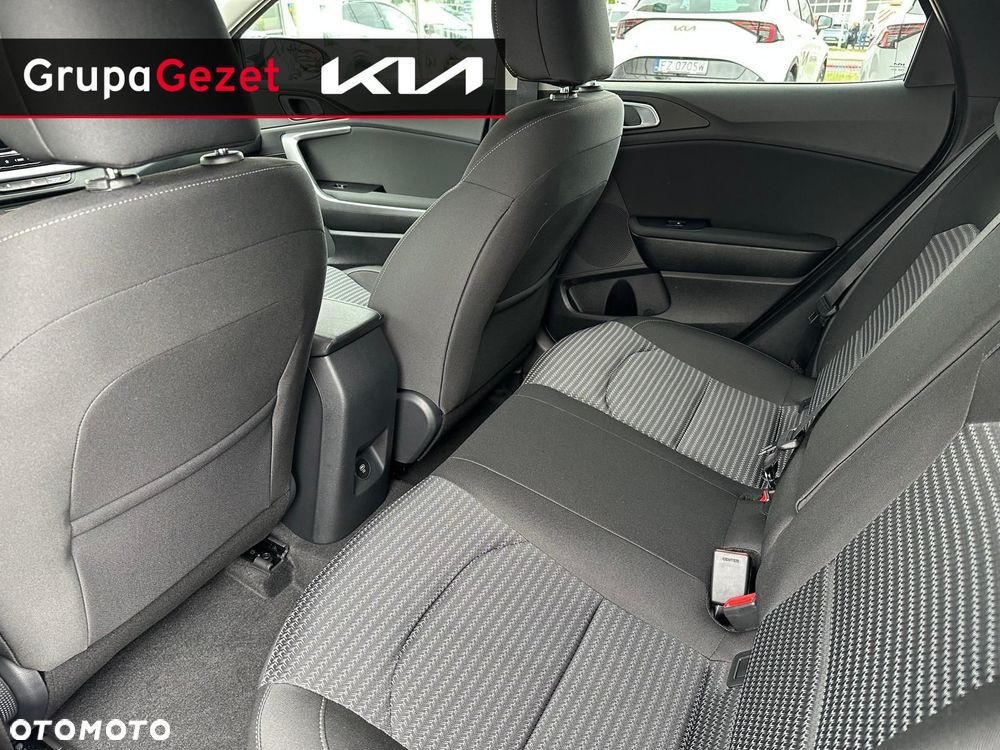 Kia XCeed 1.6 T-GDI M DCT - 13