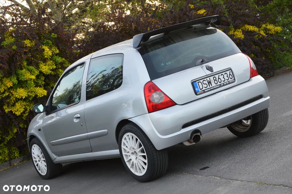 Renault Clio - 16