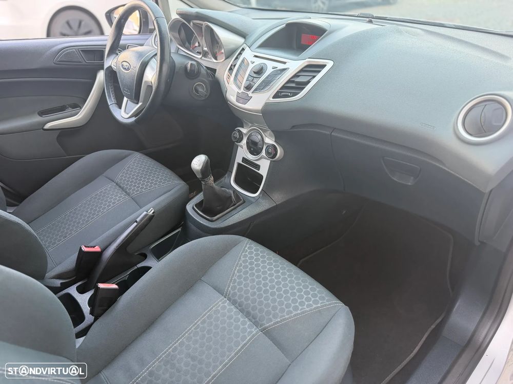 Ford Fiesta 1.25 Titanium - 10