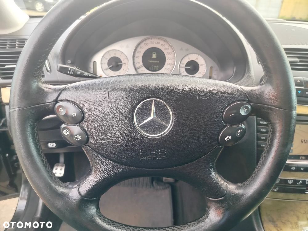 Mercedes-Benz Klasa E 420 CDI 7G-TRONIC Avantgarde DPF BusinessEDITION - 40