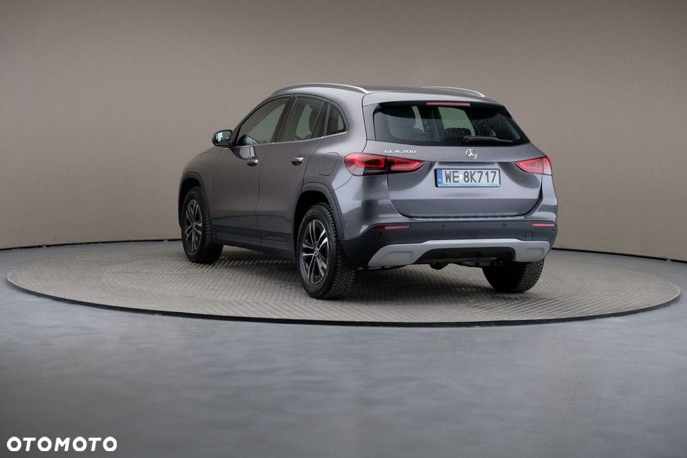 Mercedes-Benz GLA - 2