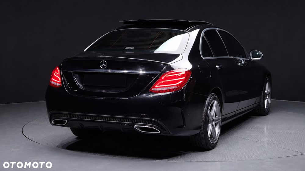 Mercedes-Benz Klasa C 200 4Matic 9G-TRONIC AMG Line - 3