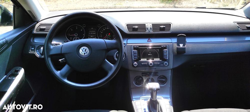 Volkswagen Passat 2.0 TDI Comfortline DPF DSG - 22