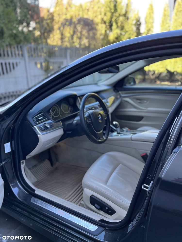 BMW Seria 5 520d xDrive Modern Line - 16