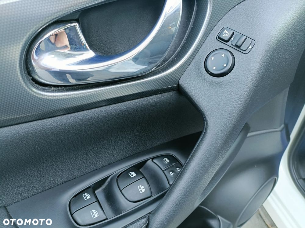 Nissan Qashqai - 23