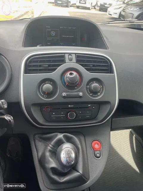 Renault KANGOO Dci 6 Velocidades - 9