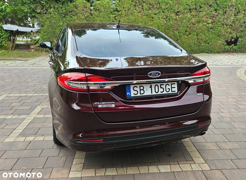 Ford Fusion - 13