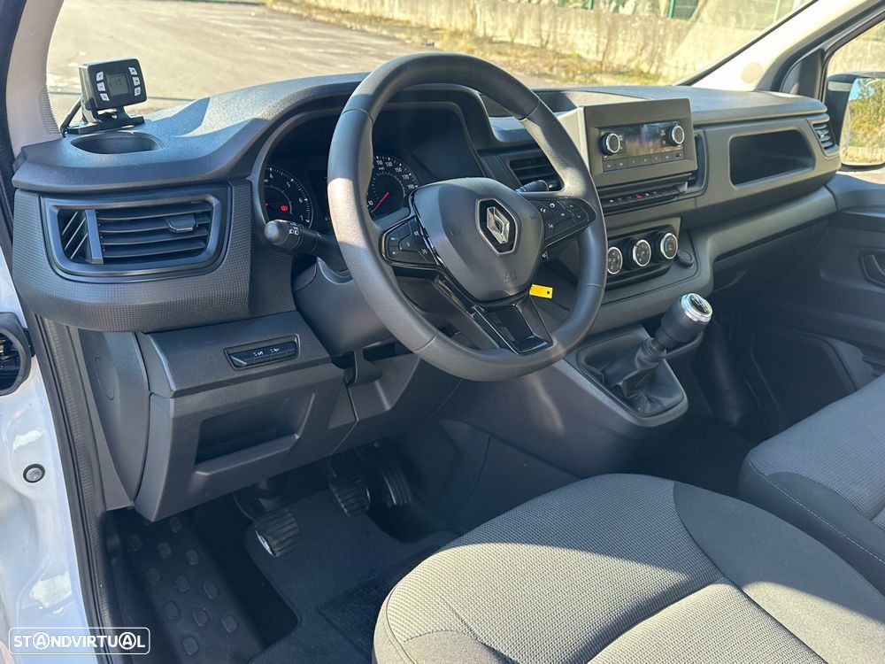Renault Trafic 2.0 dCi L1H2 Teto Alto | Fibrada - 3