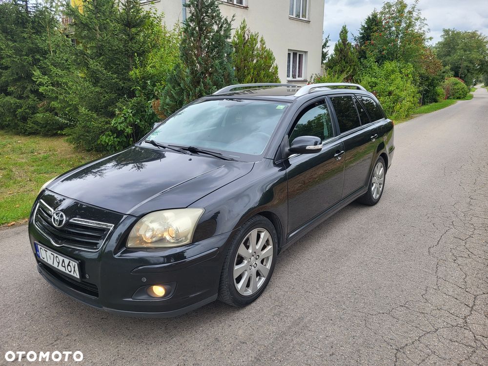 Toyota Avensis - 1