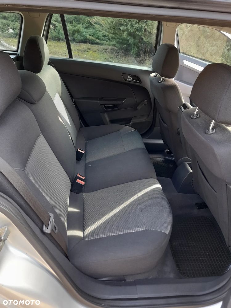 Opel Astra 1.6 Enjoy - 10