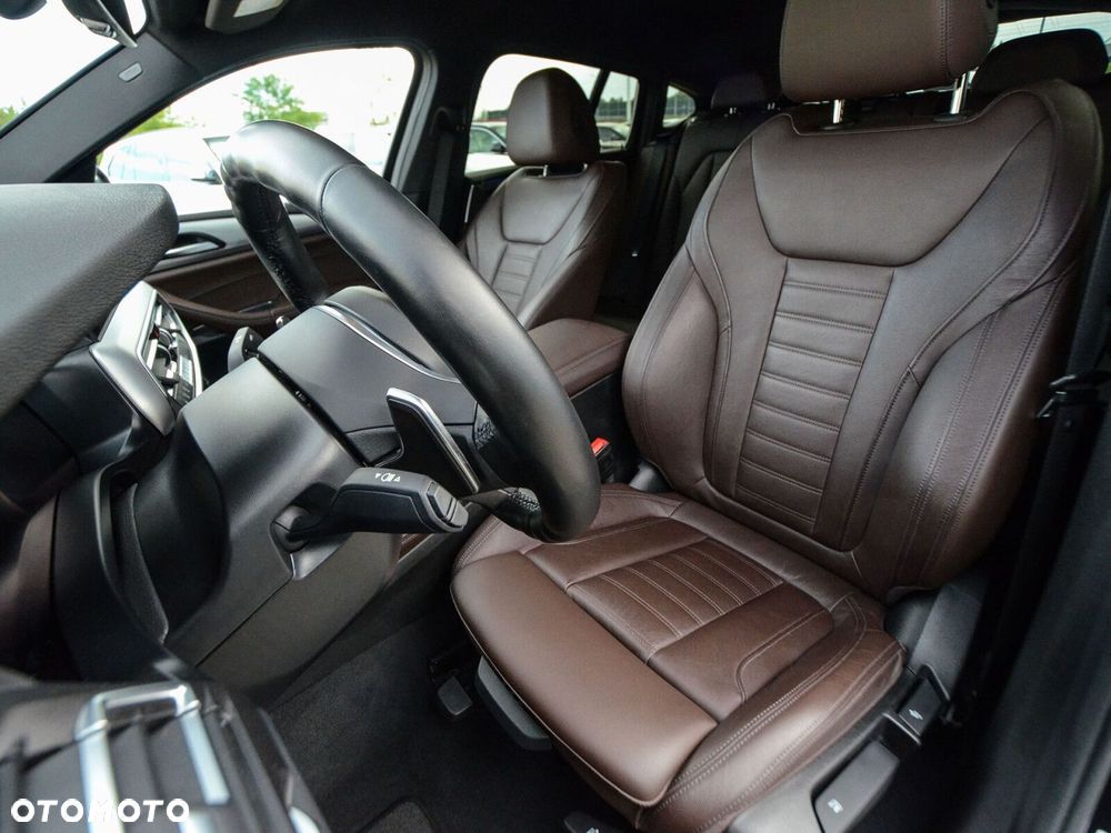 BMW X4 - 33