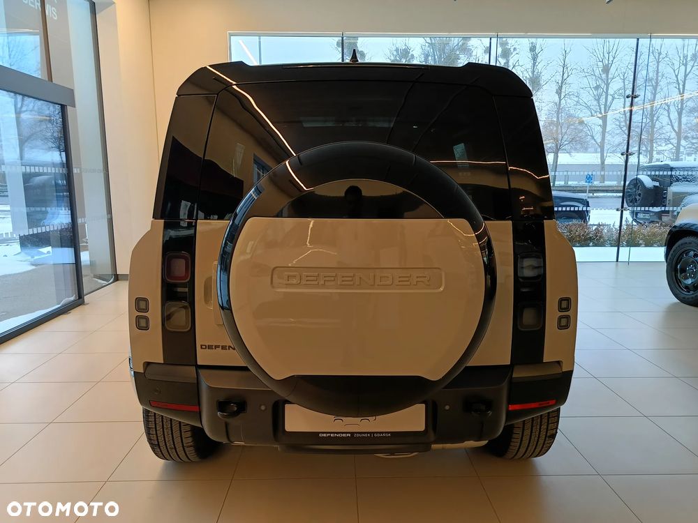 Land Rover Defender - 6
