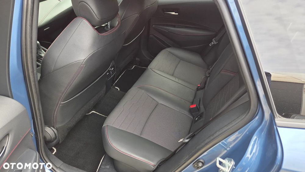 Toyota Corolla 2.0 Hybrid Executive - 16