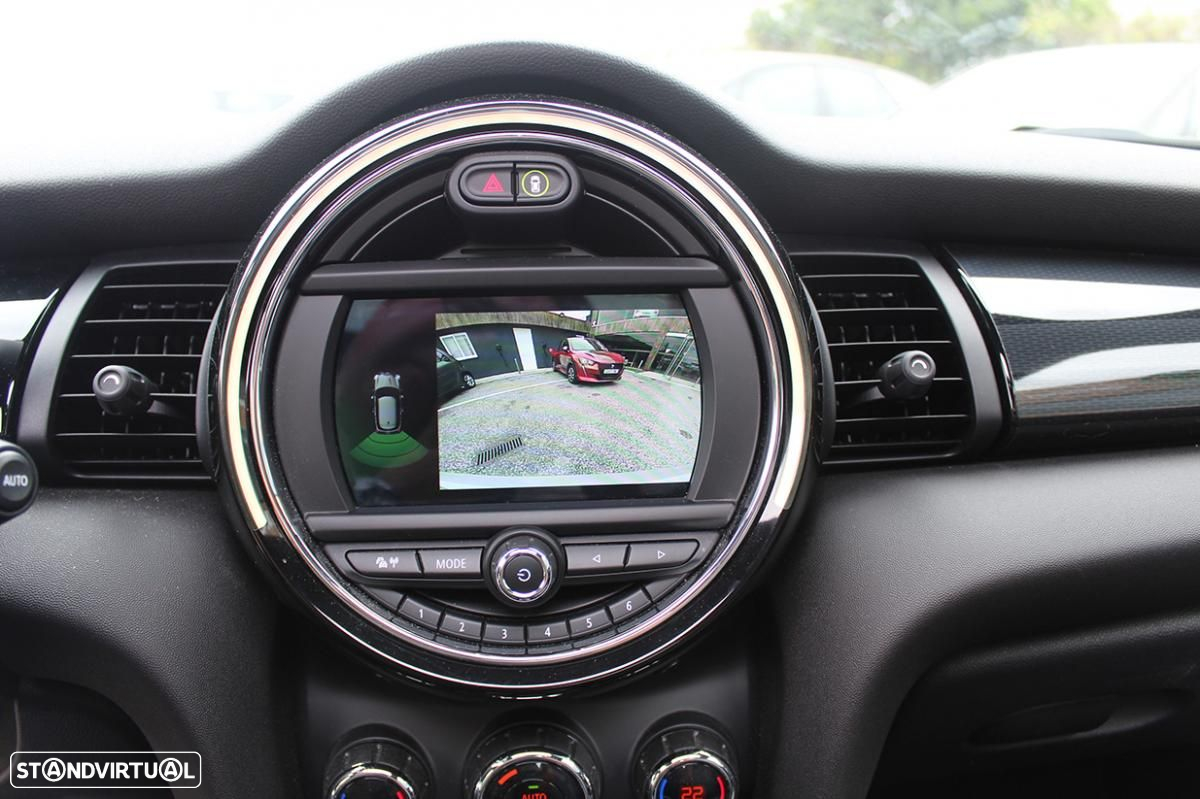 MINI 3 Portas Cooper SE Essential - 30