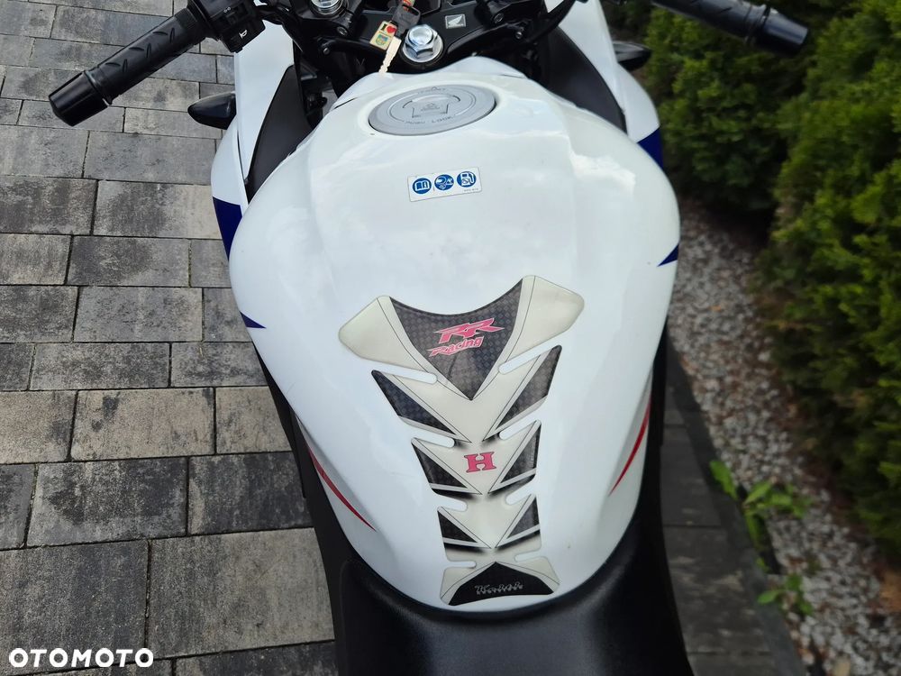 Honda CBR - 15