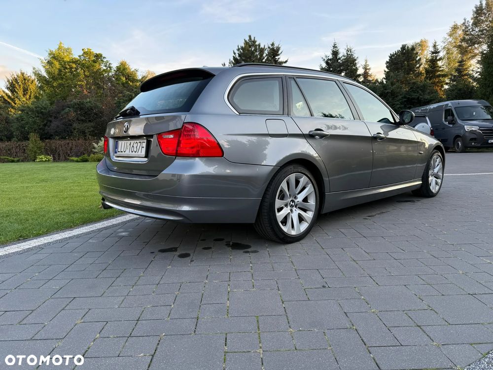 BMW Seria 3 320i - 10
