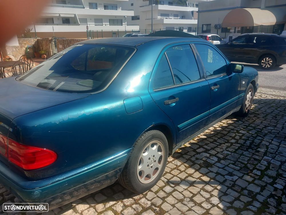 Mercedes-Benz E 220 - 9