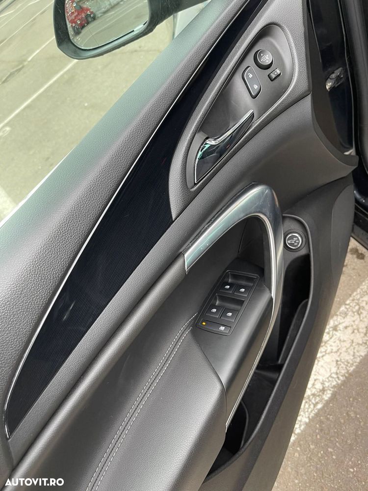 Opel Insignia 2.0 CDTi 4x4 Automatik Sport - 4