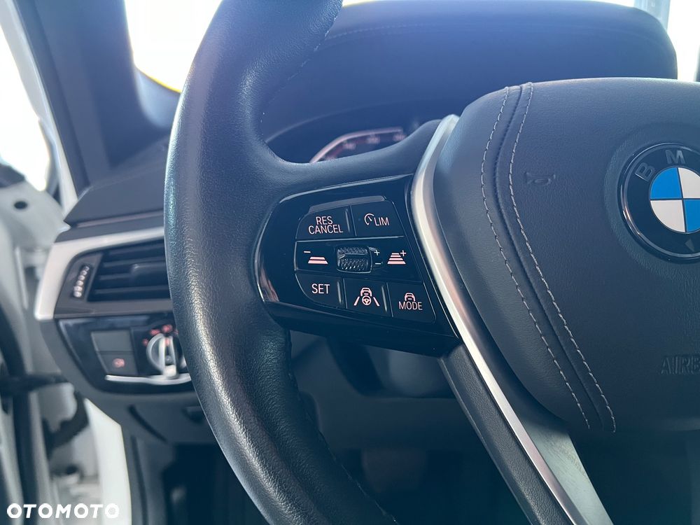 BMW Seria 5 520d mHEV Luxury Line - 24