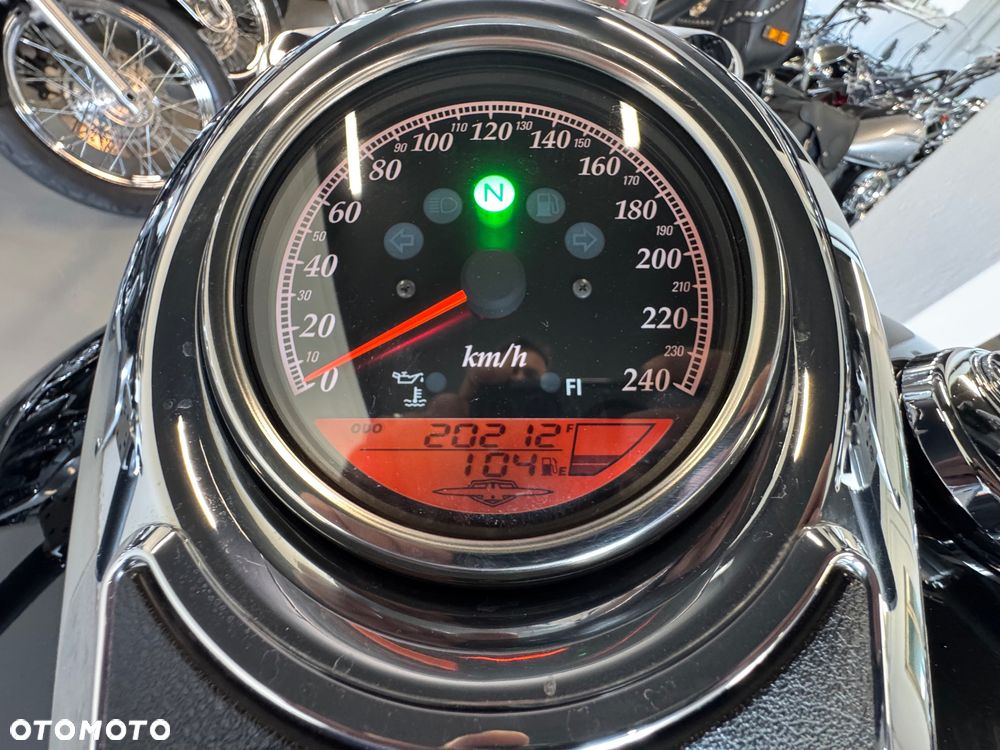 Suzuki Intruder - 23