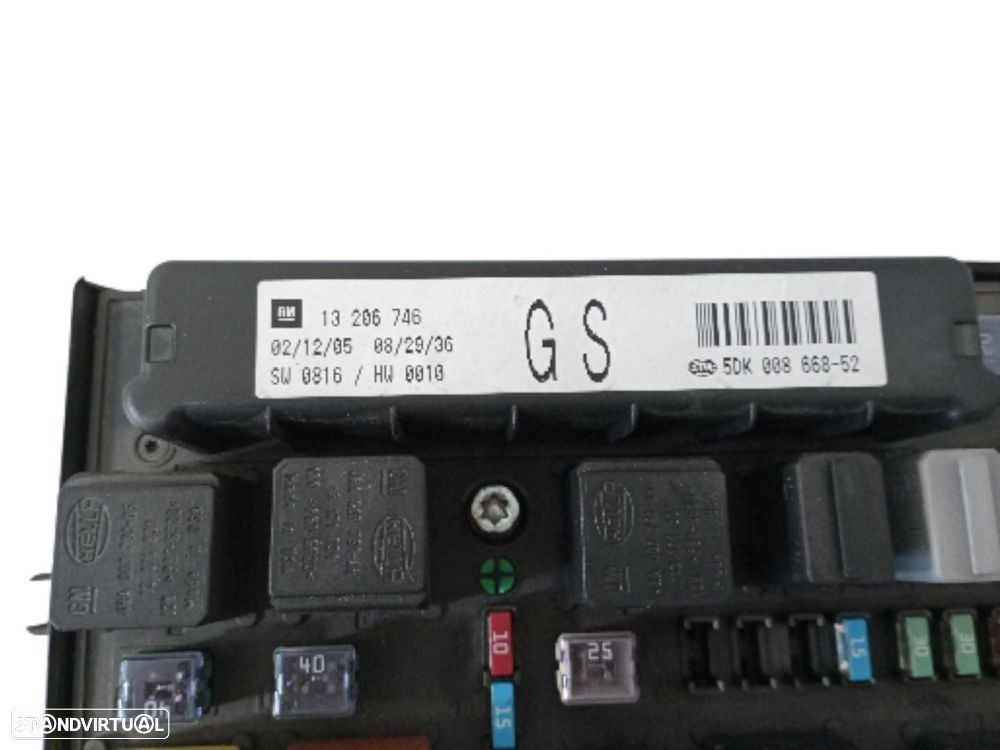 CAIXA DE RELES FUSÍVEIS OPEL ASTRA H GTC - 2