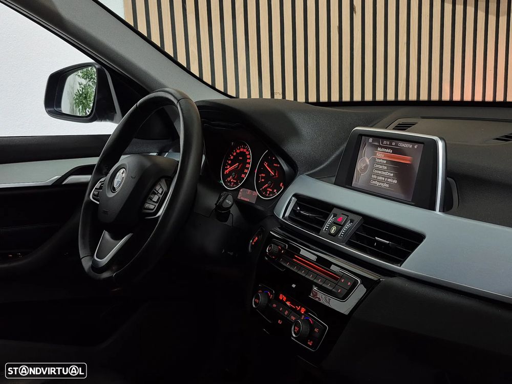 BMW X1 16 d sDrive Line xLine - 12