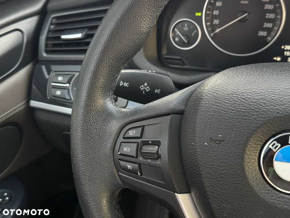 BMW X3 xDrive20i - 29
