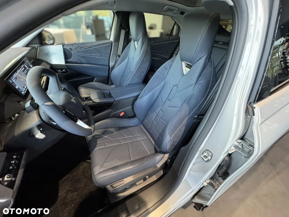 DS Automobiles N°8 - 20