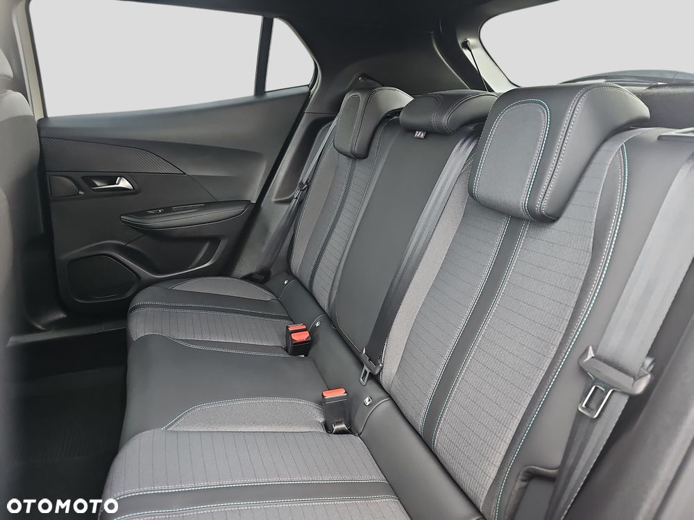 Peugeot 2008 1.2 PureTech Allure S&S EAT8 - 18