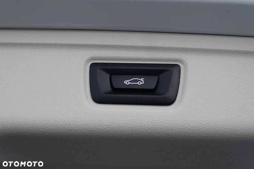 BMW Seria 3 318d Edition Luxury Line Purity - 30