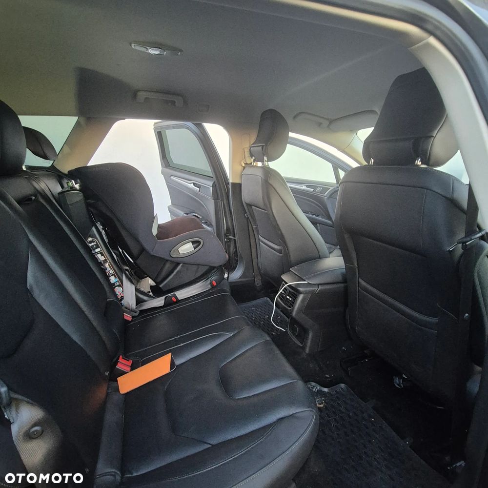 Ford Mondeo 2.0 TDCi Titanium PowerShift - 11