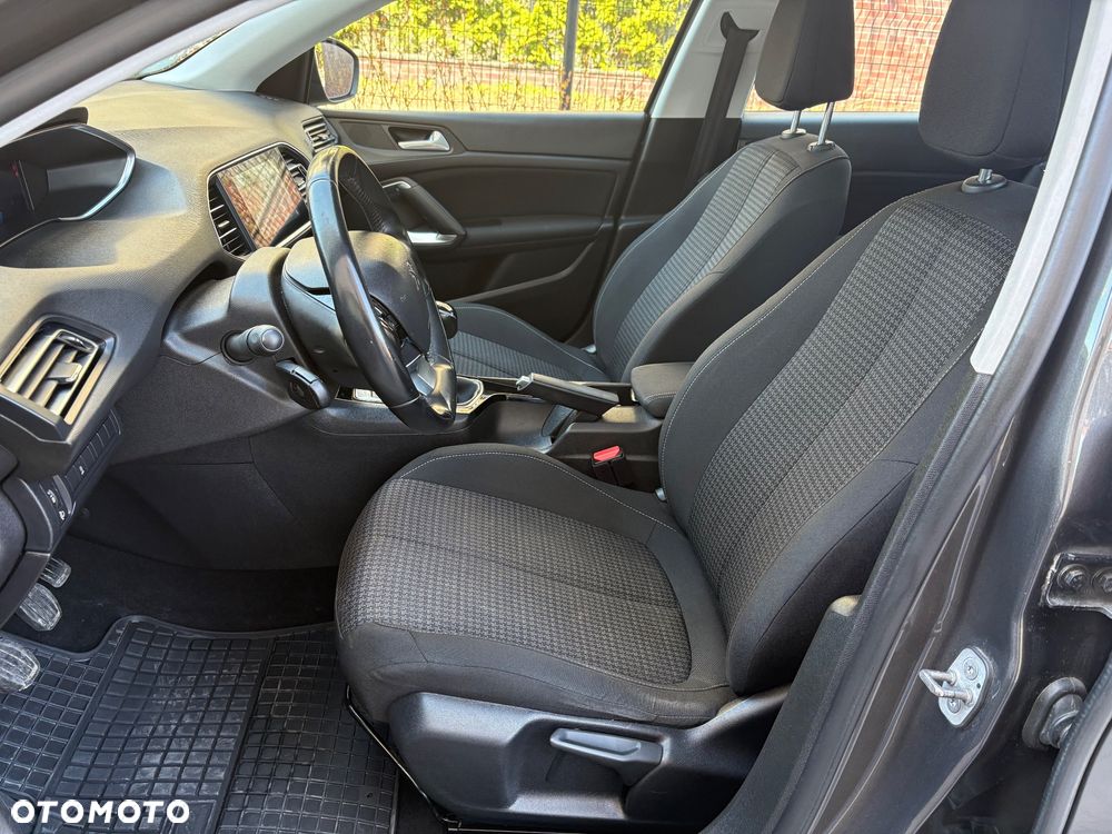 Peugeot 308 1.5 BlueHDi Allure Pack S&S - 23