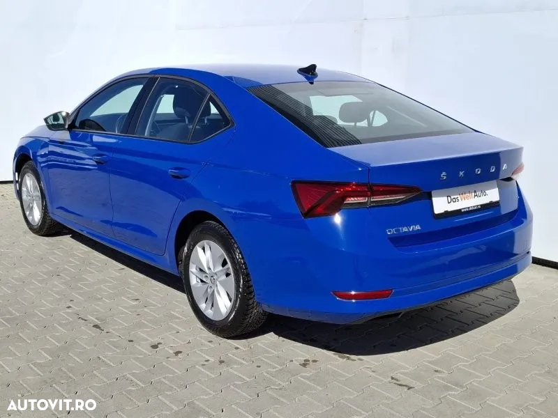Skoda Octavia 2.0 TDI DSG Ambition - 32