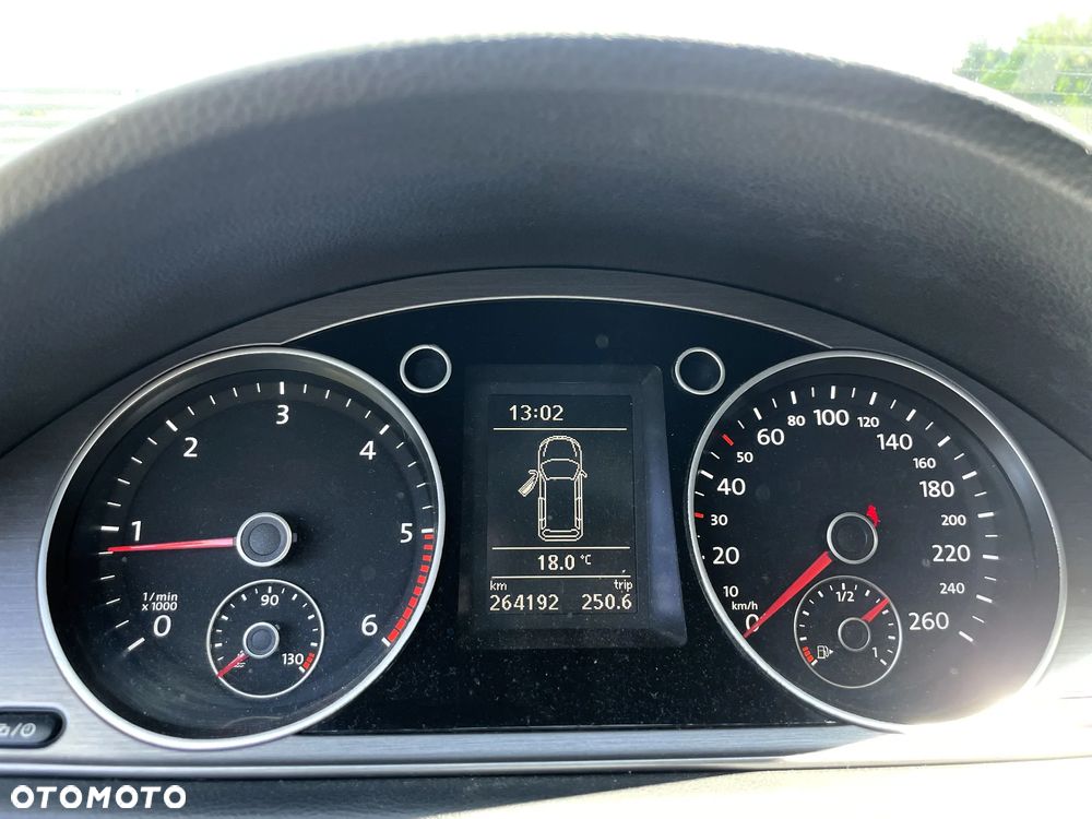 Volkswagen Passat 2.0 TDI Comfortline - 10