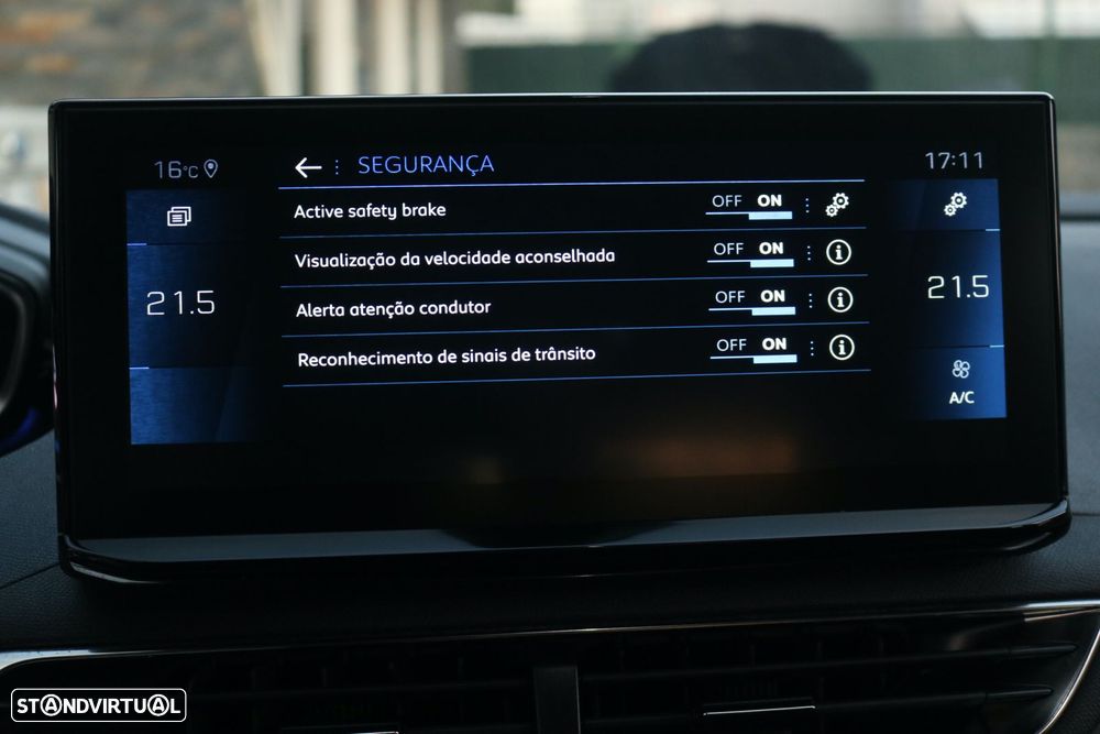 Peugeot 3008 1.5 BlueHDi Allure Pack EAT8 - 29