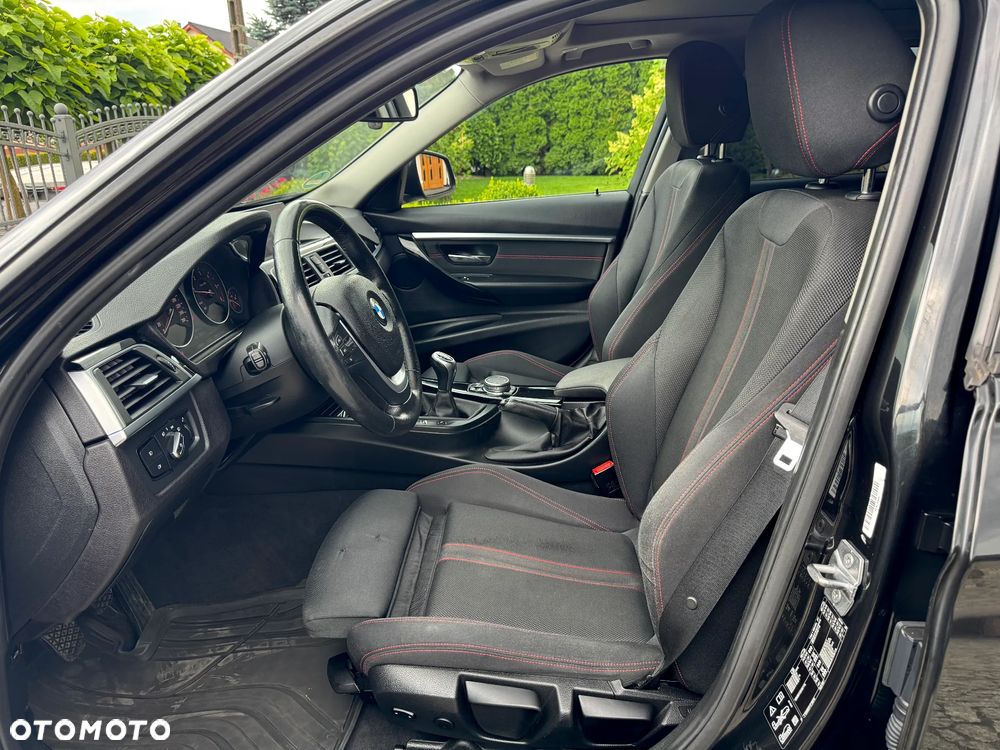 BMW Seria 3 320d Sport Line Shadow - 28