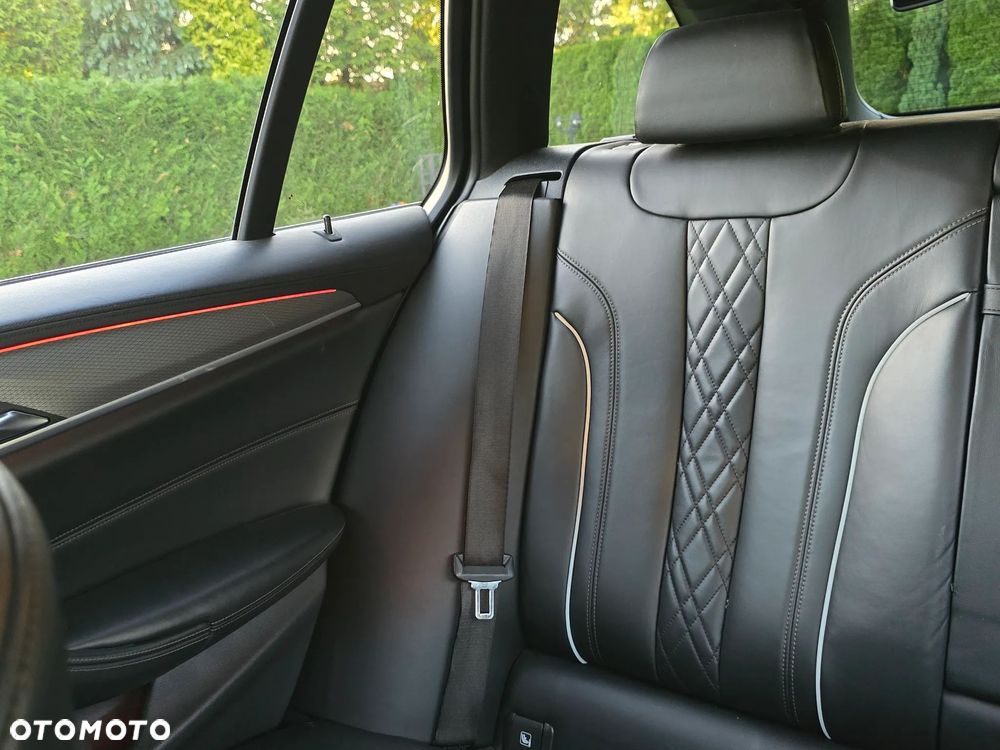 BMW Seria 5 520d xDrive mHEV M Sport sport - 35