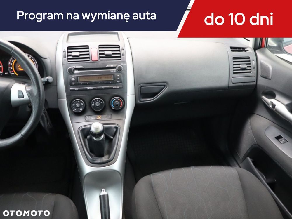 Toyota Auris - 10