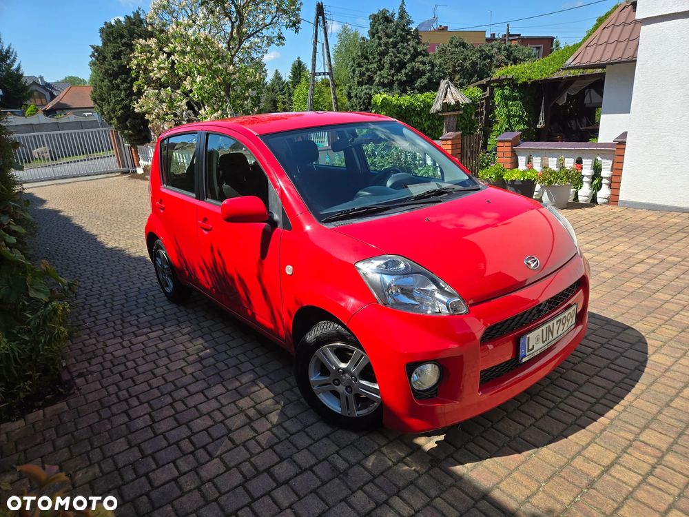 Daihatsu Sirion 1.0 CooLine - 2