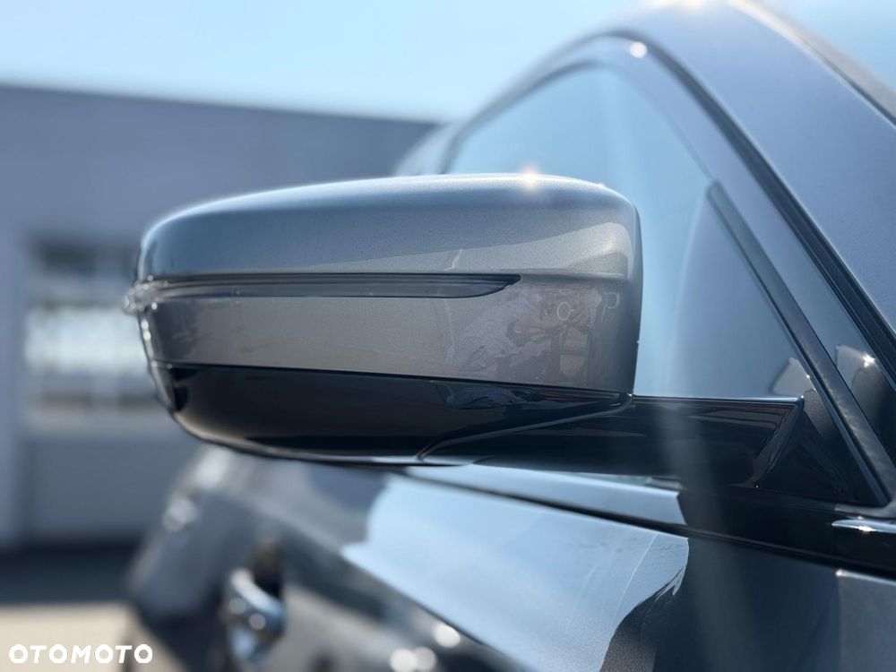 BMW Seria 3 320i M Sport - 11