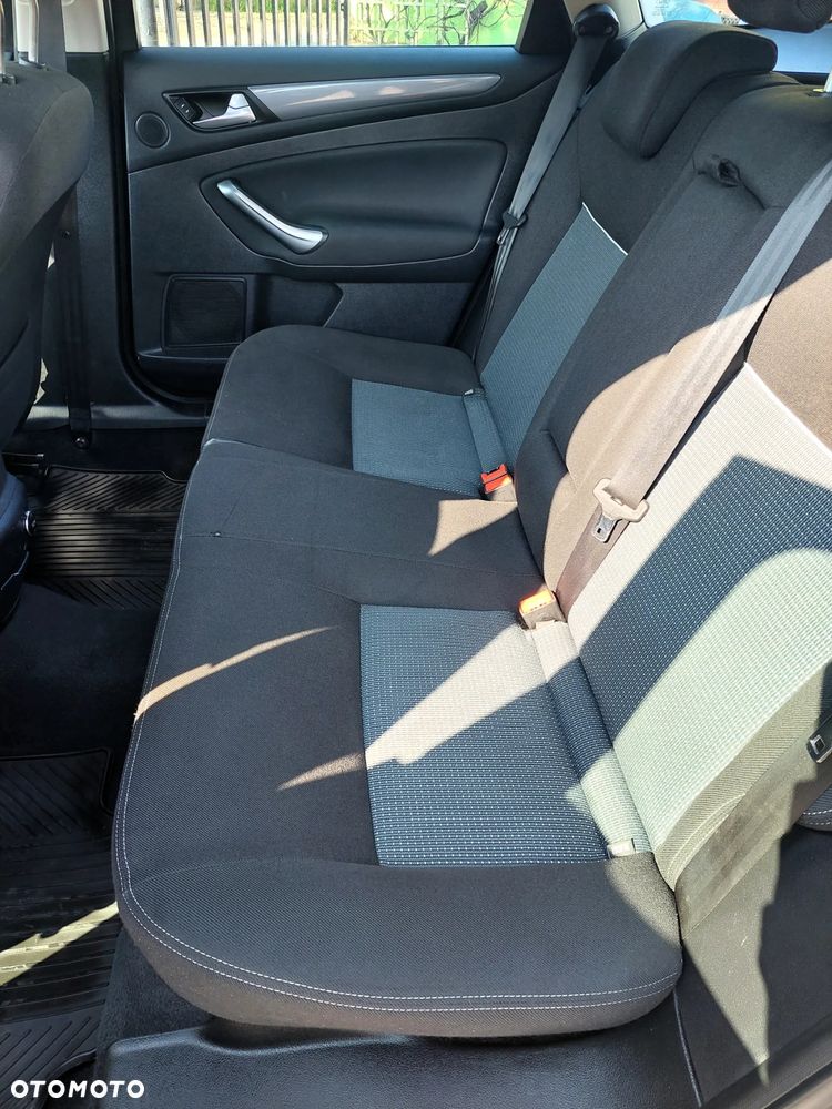 Ford Mondeo 2.0 TDCi Gold X - 11