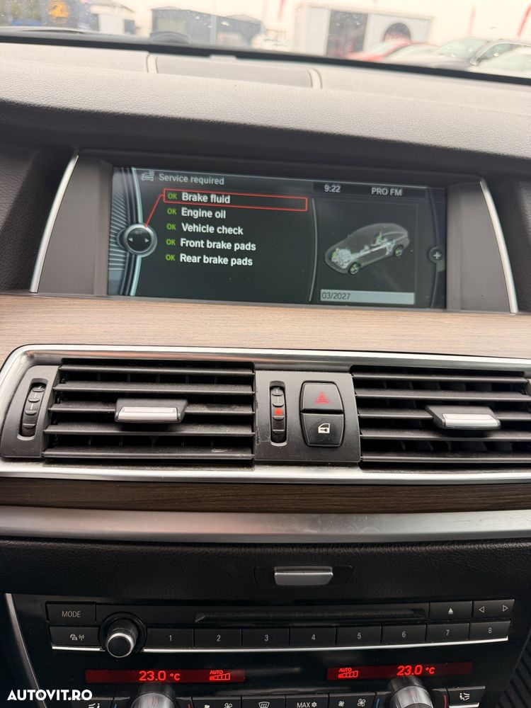 BMW Seria 5 530d xDrive Aut. - 29