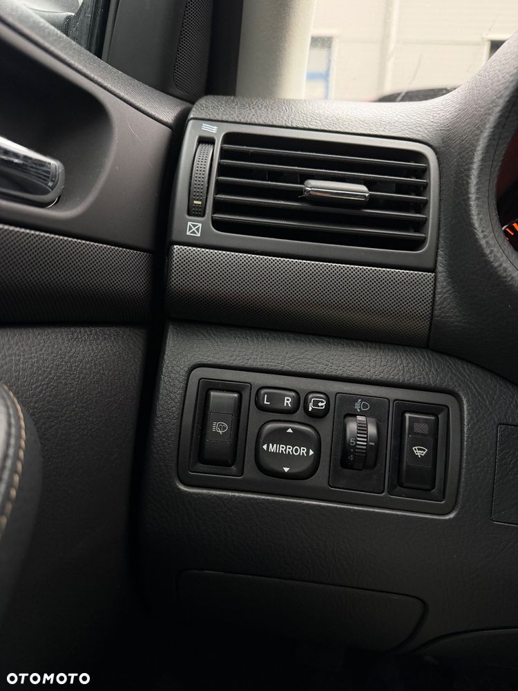 Toyota Avensis 2.0 VVT-i Team - 20