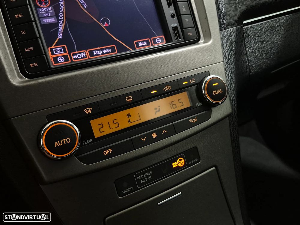 Toyota Avensis 2.0 D-4D Exclusive +Pele+GPS — fotografia 10