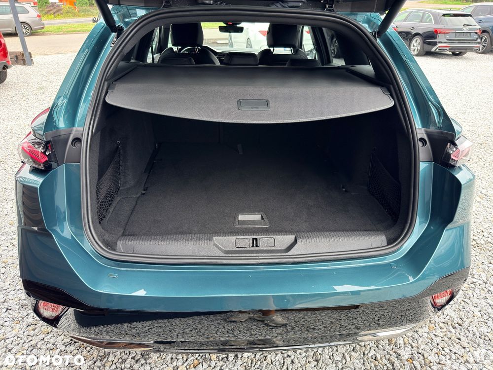 Peugeot 308 BlueHDi 130 EAT8 GT EXCLUSIVE - 12