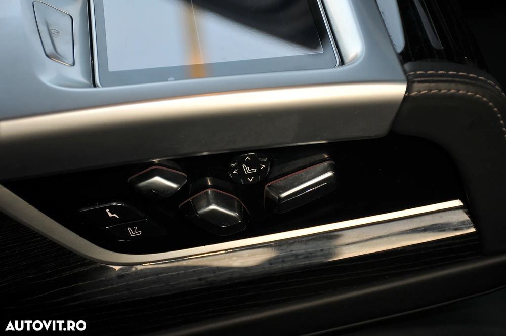 BMW Seria 7 750i xDrive - 29